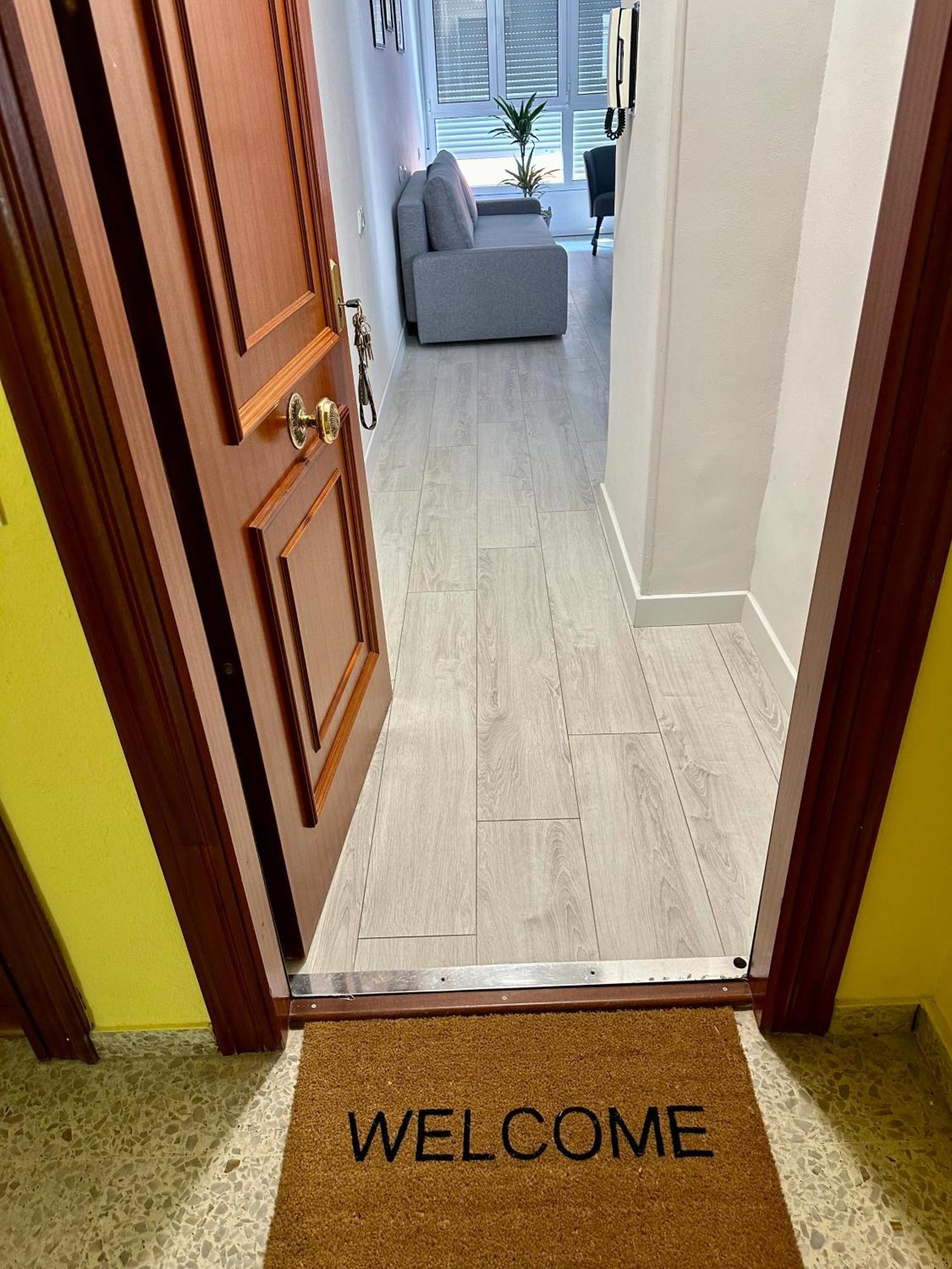 Cozy Flat 5 Mins From The Beach Gijon Exterior photo